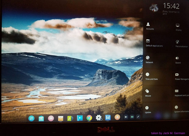 Deepin Desktop slide-out control panel