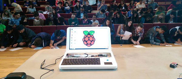 pi-top-raspberry-pi-3d-printed-laptop
