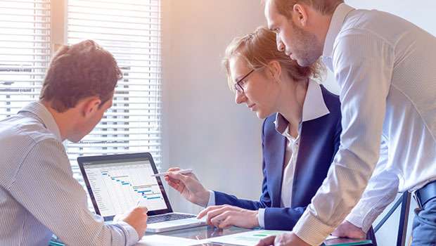 there are several feature-rich options for those who want a linux-compatible project management application