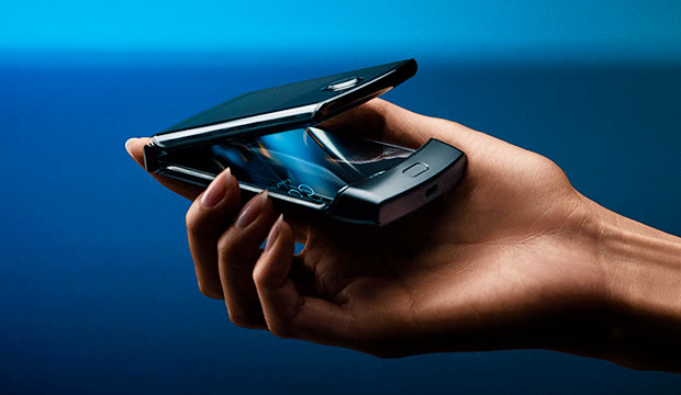 motorola's new razr may usher in the era of foldable smartphones