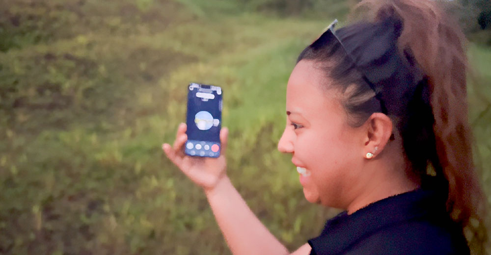 SatCo Makes First 5G Call via Satellite Using Everyday Smartphone
